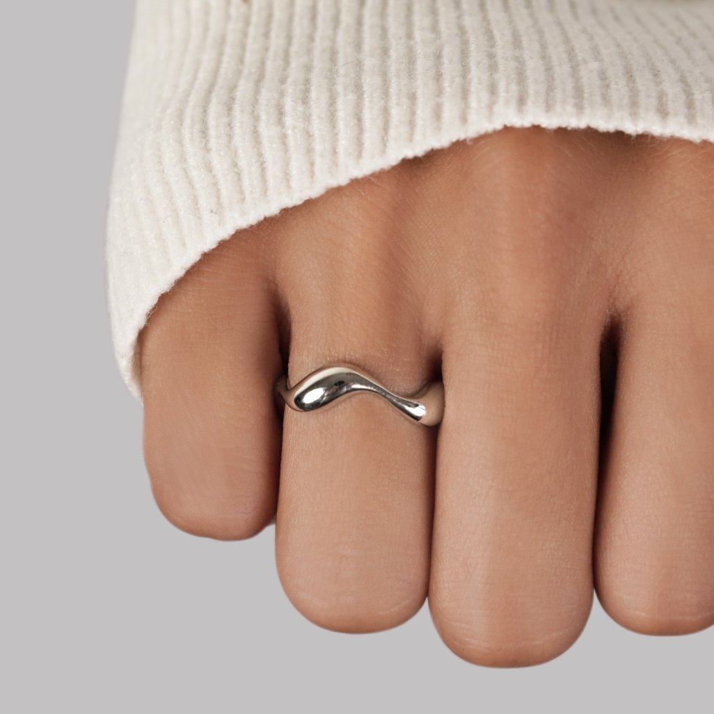 Margeret™ | Silver Wave Ring