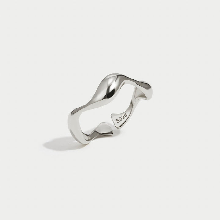 Margeret™ | Silver Wave Ring