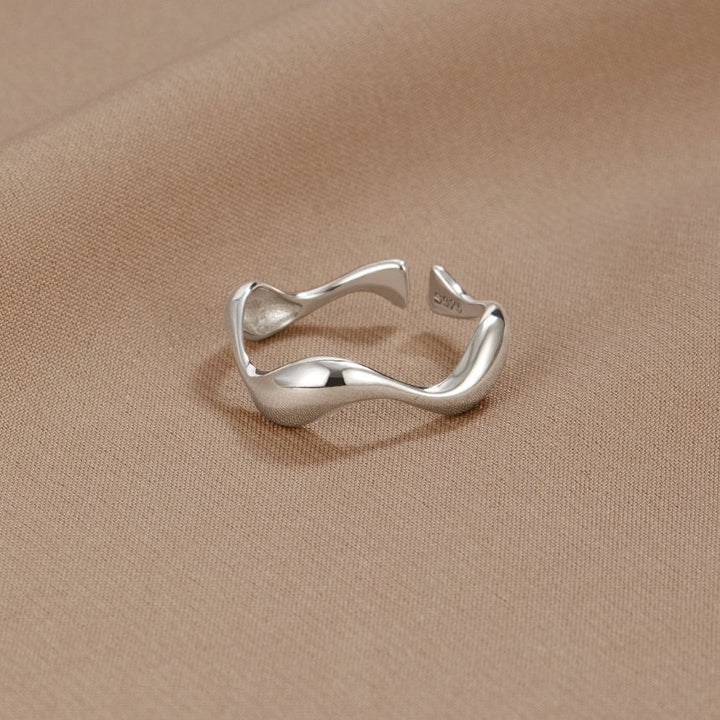 Margeret™ | Silver Wave Ring