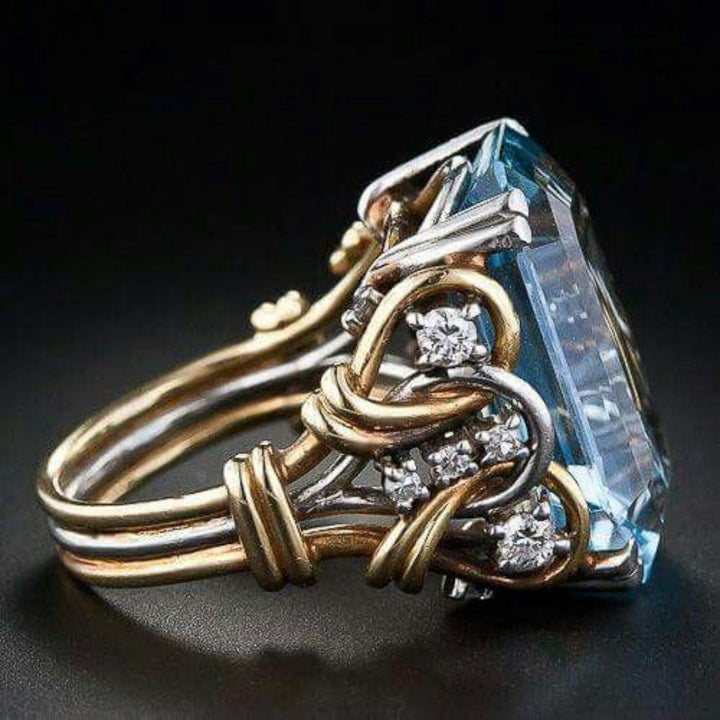 Margeret™ | Blue Zirconia Layered Gold Ring