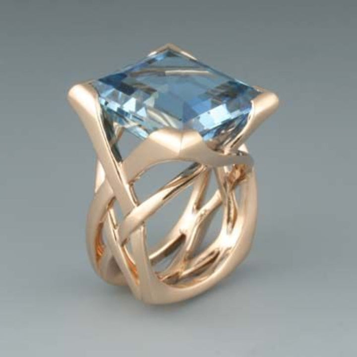 Margeret™ | Rose Gold Blue Zirconia Ring