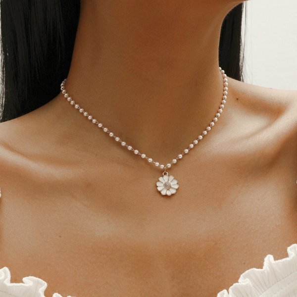 Margeret™ | Daisy with Pearls Pendant