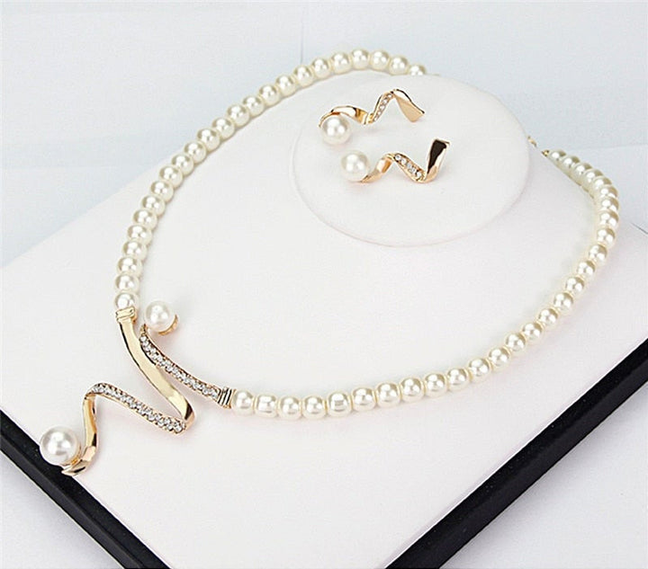 Margeret™ | Natural Pearl Necklace + Earrings Set