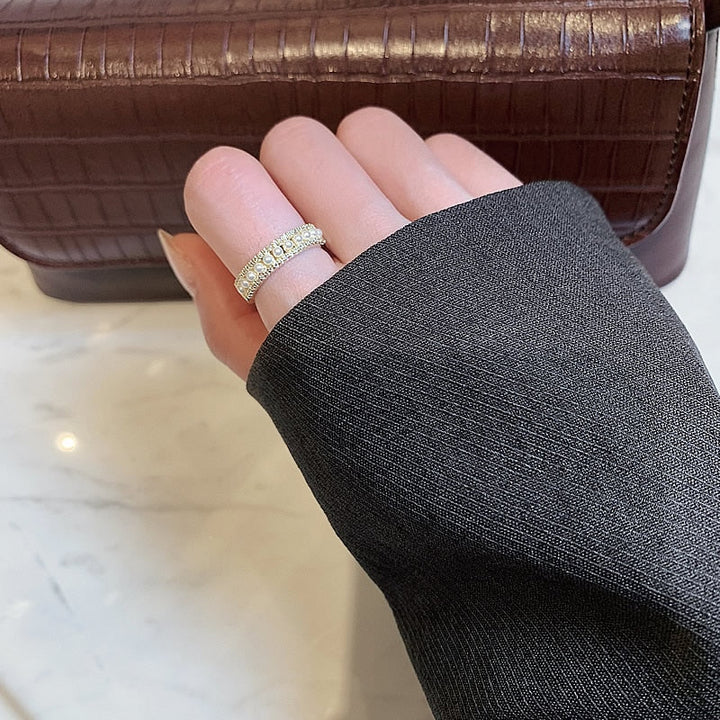 Margeret™ | Luxury Ring in Gold and Pearls