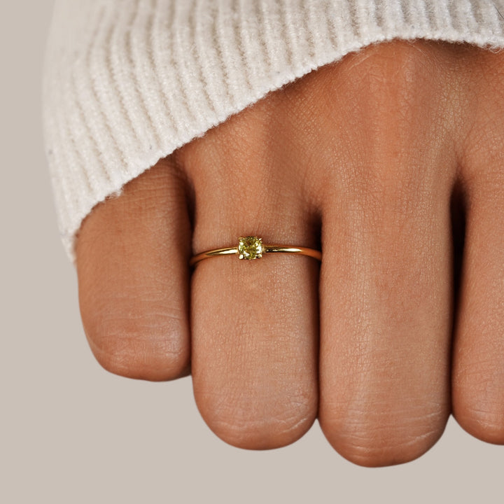 Margeret™ | Birthstone Gold Rings
