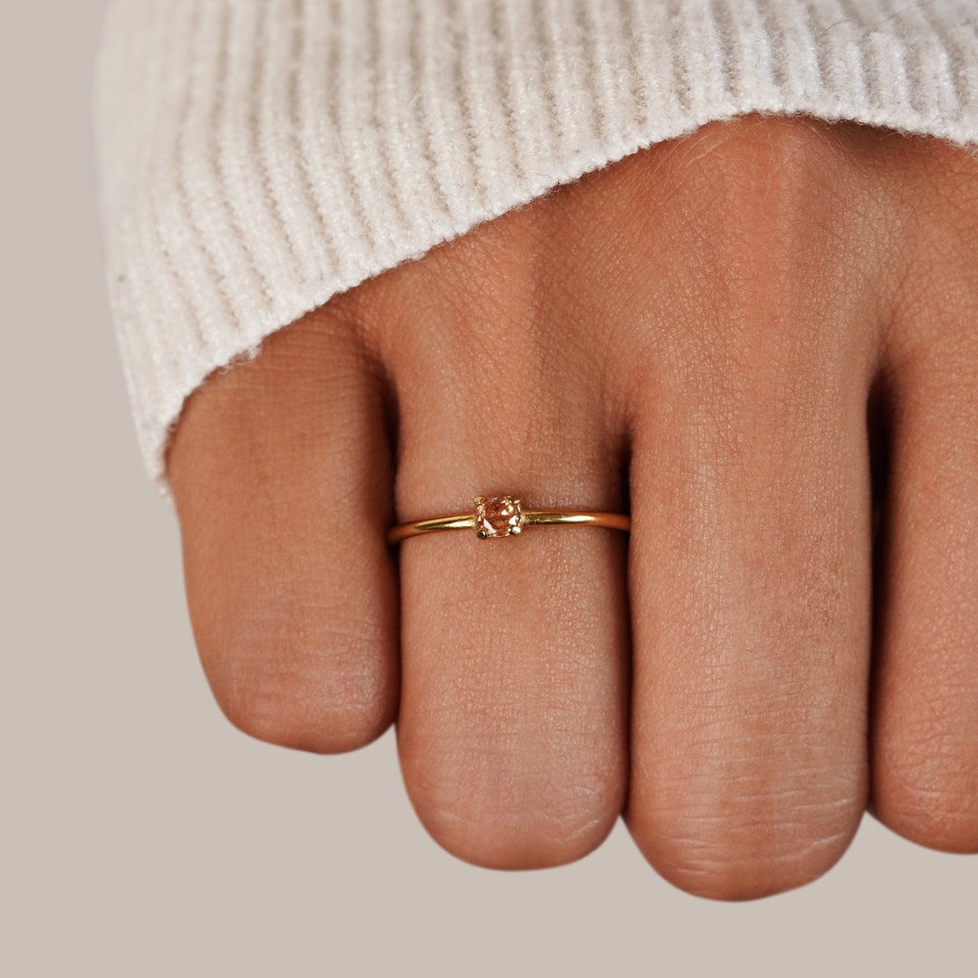 Margeret™ | Birthstone Gold Rings