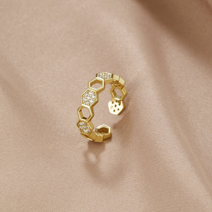 Margeret™ | Bee – Gold & Crystal Ring