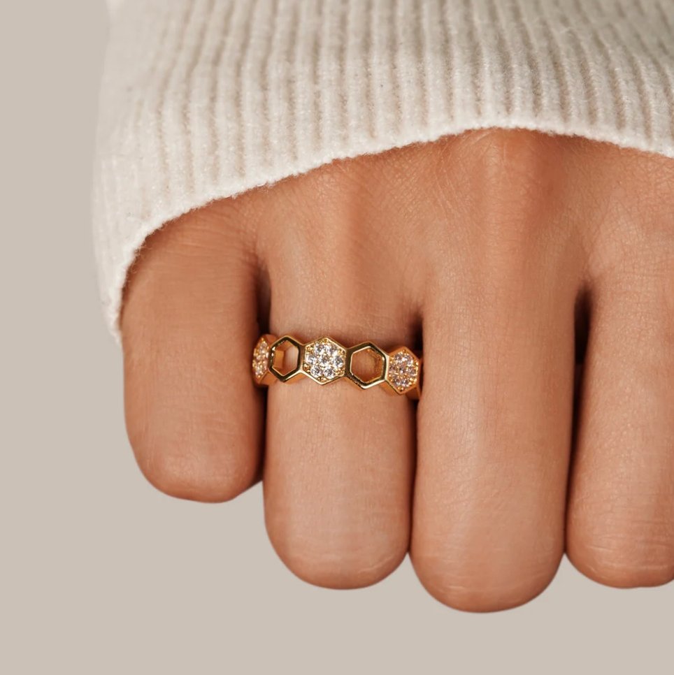 Margeret™ | Bee – Gold & Crystal Ring