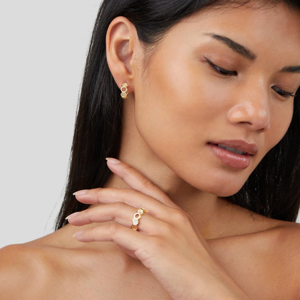 Margeret™ | Bee – Gold & Crystal Ring