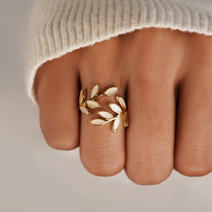 Margeret™ | Serene – Gold Leaf Ring