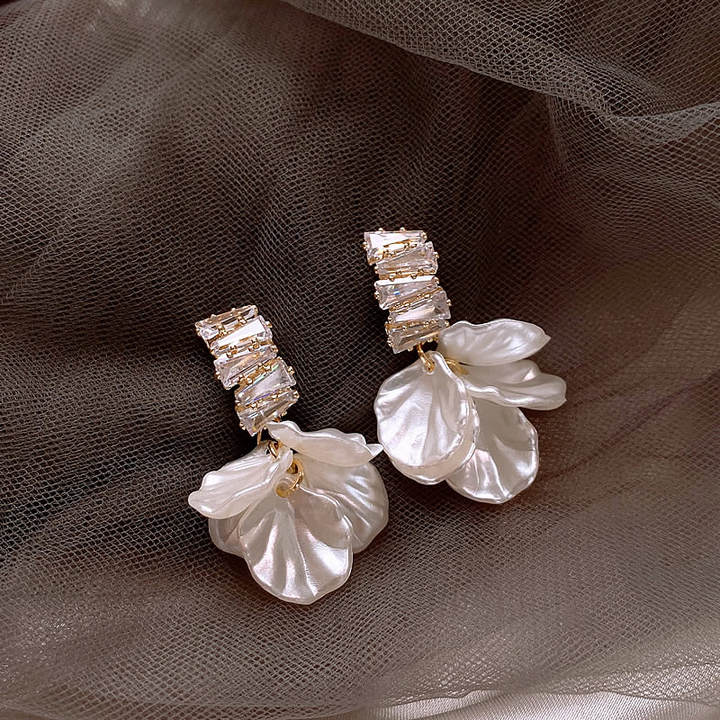 Margeret™ | Elegant Gold Petal Earrings in White