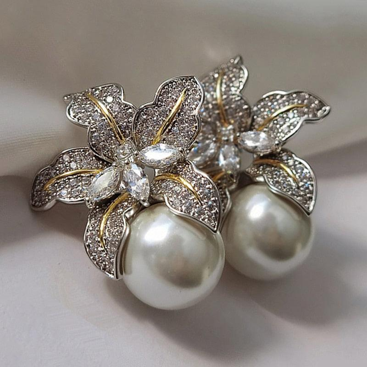 Margeret™ | Elegant Flower Pearl Earrings