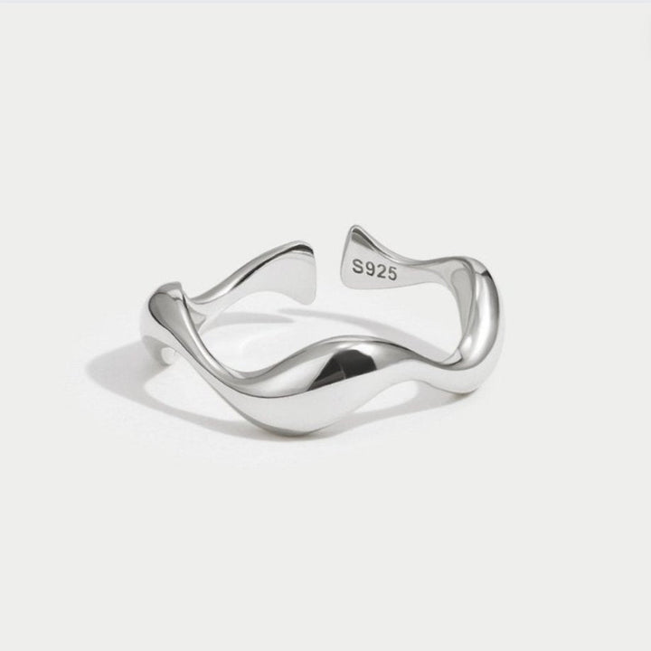 Margeret™ | Silver Wave Ring