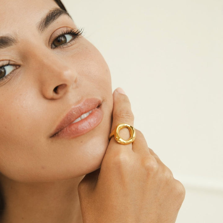 Margeret™ | Vina Molten Gold Ring