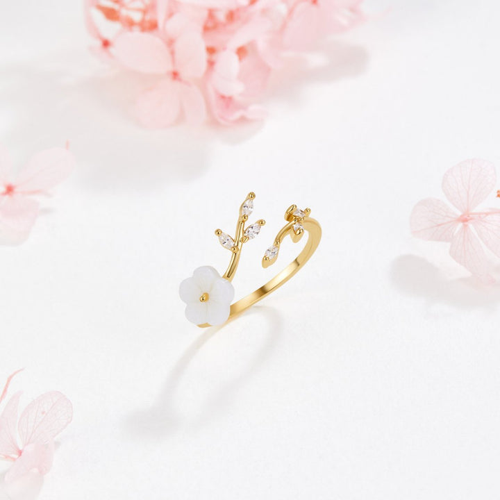 Margeret™ | Rise – White Blossom Ring